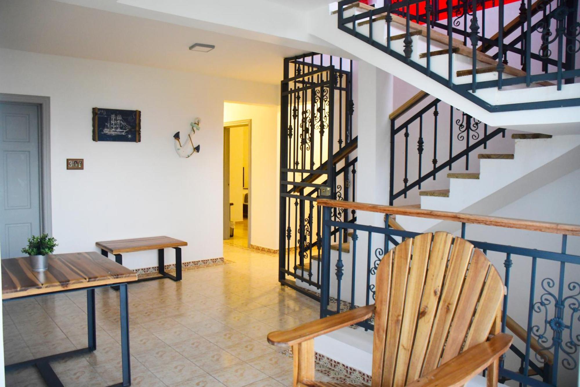 Hostal Marina Samana エクステリア 写真